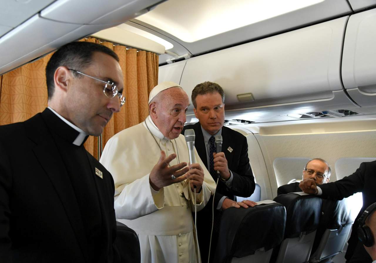 'Están buscando el lugar', dijo el papa preguntado sobre el punto de vista del Vaticano, que acompañó ese proceso. (ARCHIVO)
