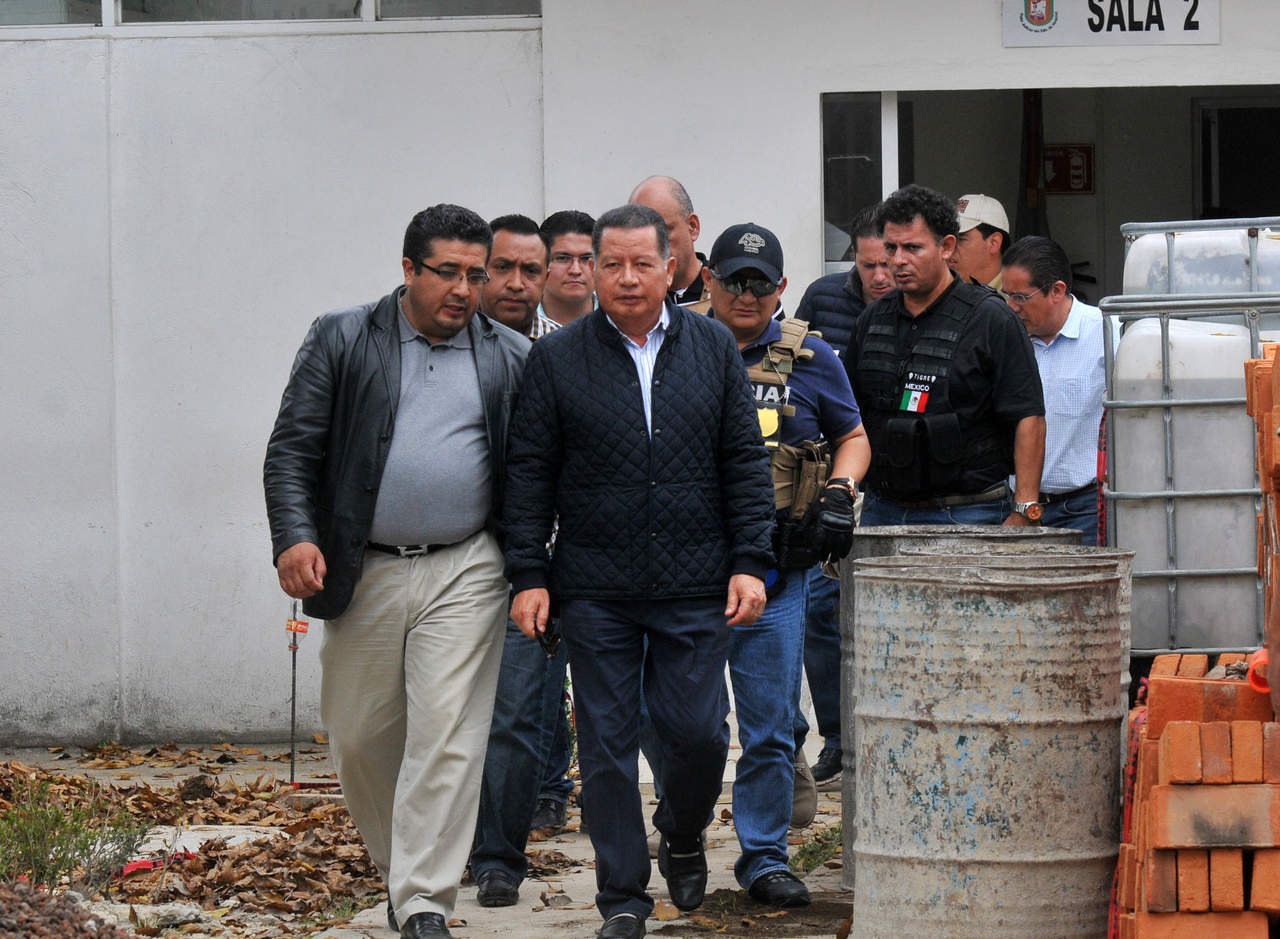 El Tribunal Superior de Justicia de Veracruz (TSJ), en contraparte, le dictó como medidas cautelares una fianza de 5 millones de pesos, el retiro de su pasaporte y la prohibición de abandonar el distrito judicial de Xalapa. (ARCHIVO)
