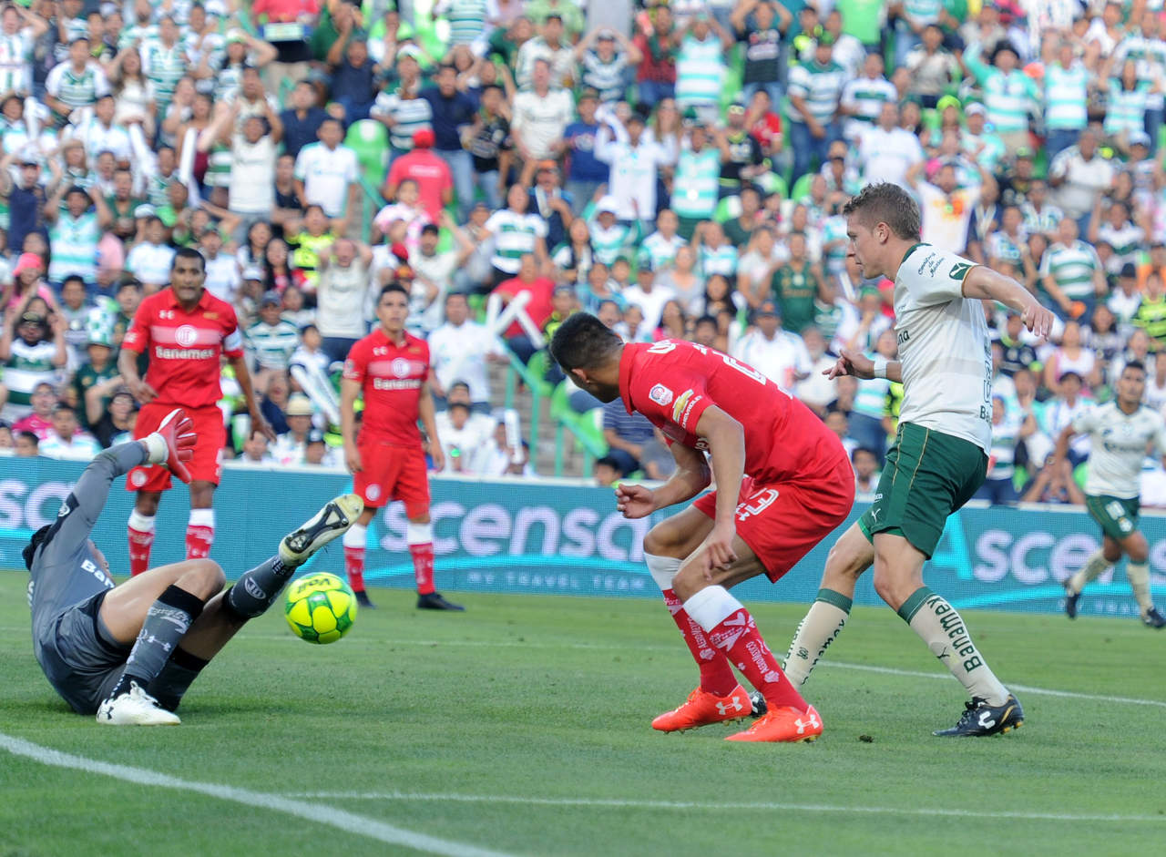Julio Furch marcó el gol del empate al minuto 65. (Ramón Sotomayor)