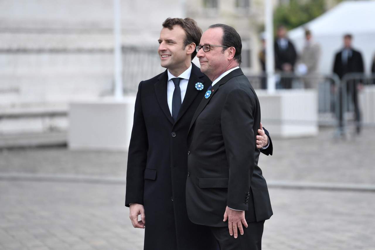 Inicia la transición de poder en Francia
