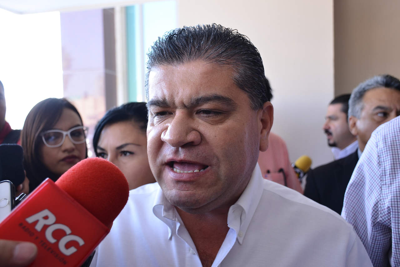 El exalcalde de Torreón calificó a los candidatos que promueven el bloque de 'rajones'. (FERNANDO COMPEÁN) 