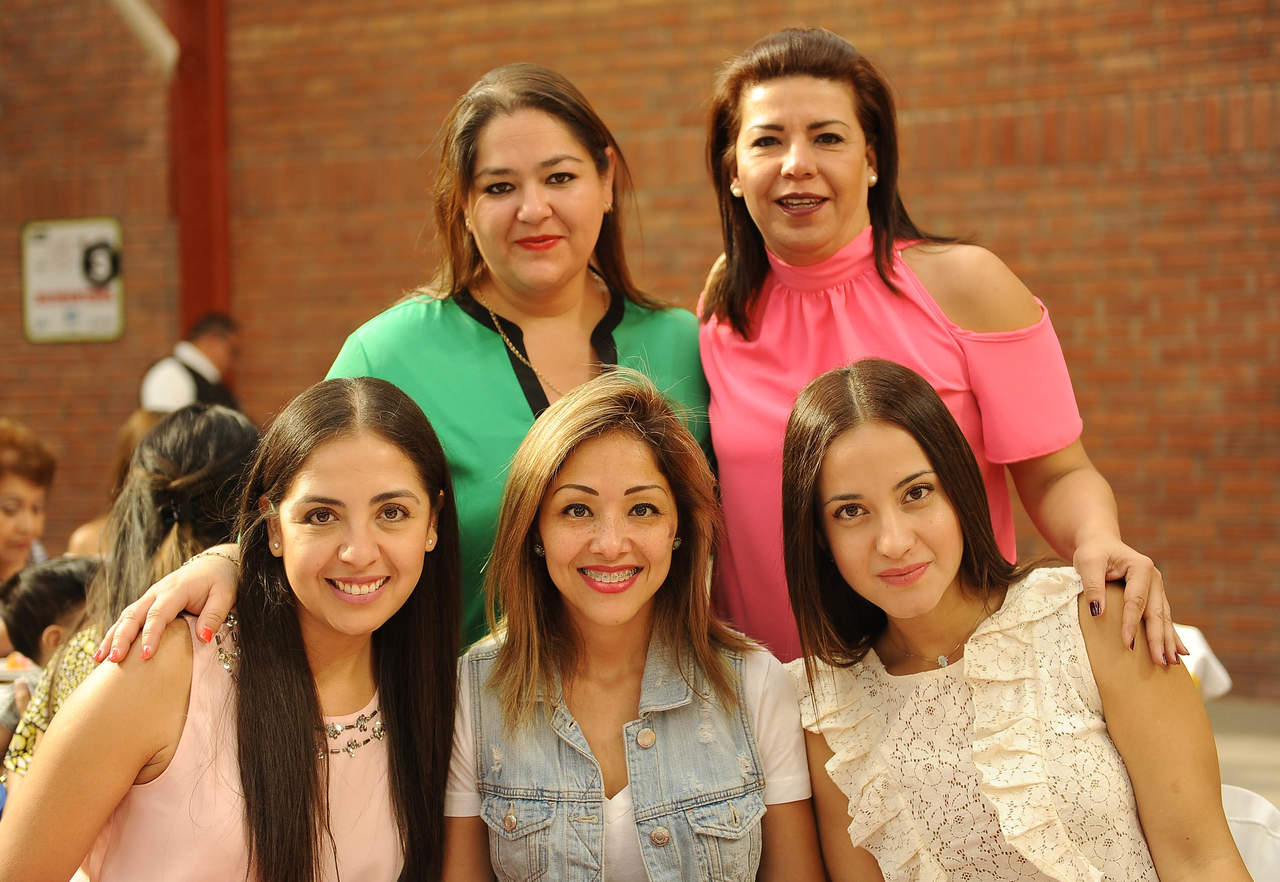Tensy del Río, Wendy Castrejón, Daniela Magaña, Claudia
Rodríguez y Susy Díaz Couder.