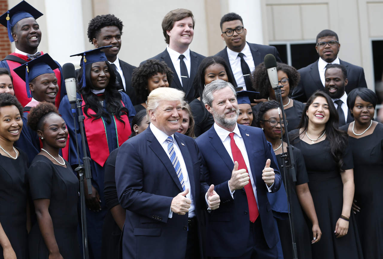 'Nada hay más fácil o patético que ser un crítico', comentó Trump durante un discurso en la ceremonia de graduación de la Universidad Liberty. (AP)