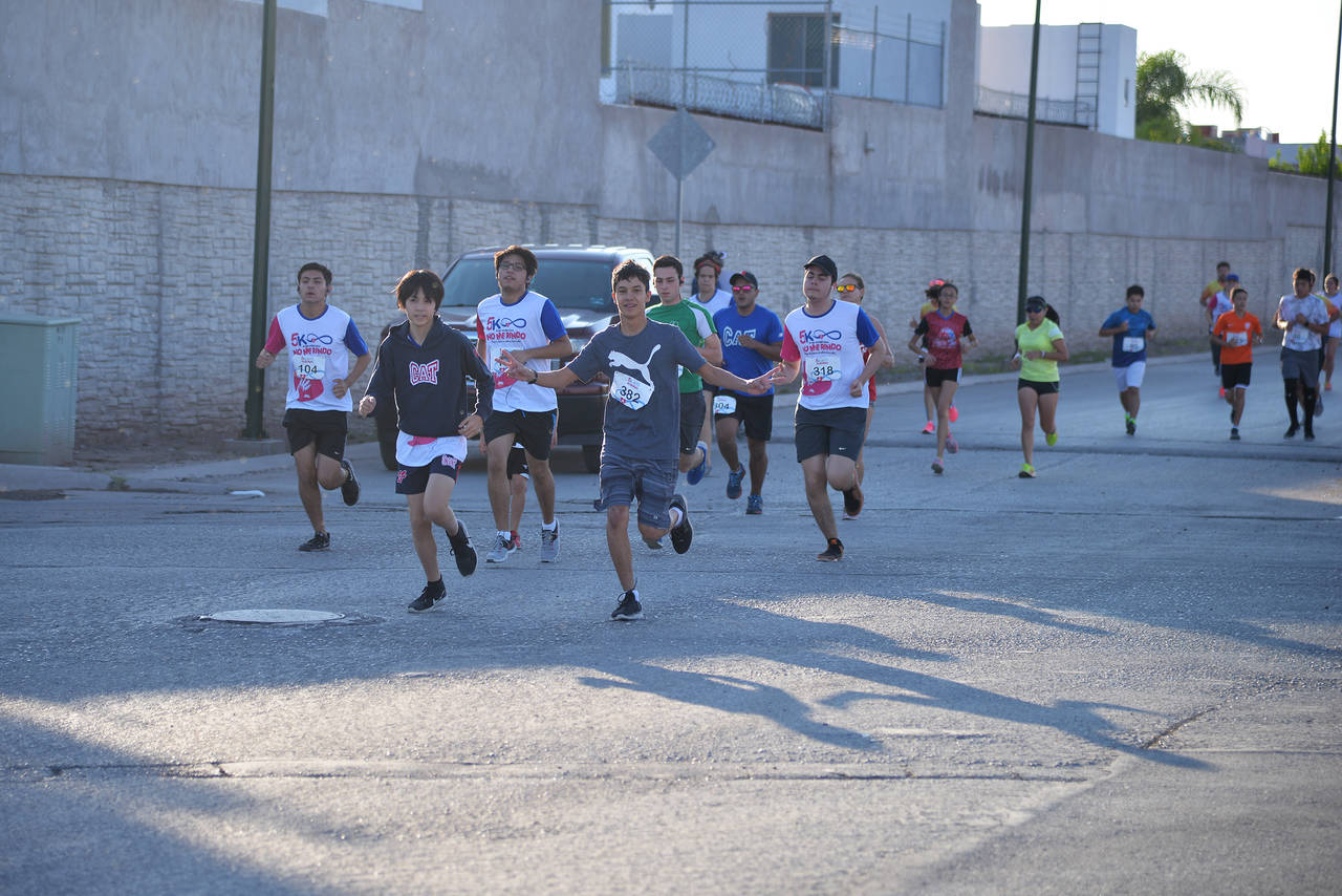 Corredores de todas las edades participaron en esta primera edición de la carrera atlética celebrada en el fraccionamiento Viñedos. Exitosa carrera en CAT para beneficio de Hospital Infantil