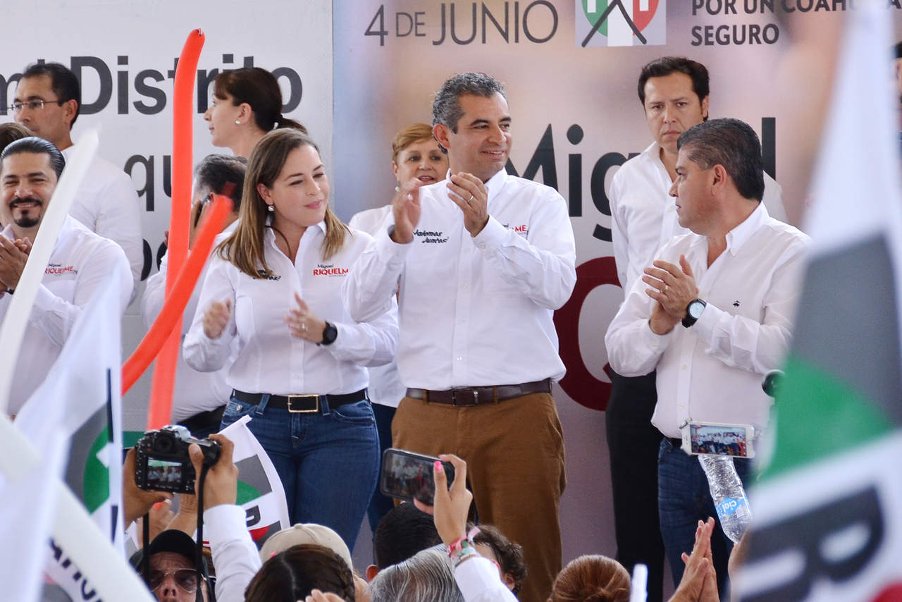 Asegura que Miguel Riquelme va 8 puntos arriba en la contienda para gobernador, 'y subiendo'.  (FERNANDO COMPEÁN)