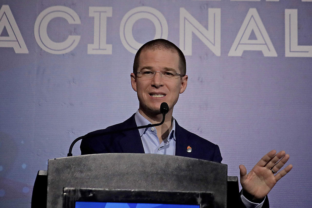 “Me parece que esta alianza entre Elba Esther Gordillo, Delfina, López Obrador, pues es un fiel reflejo de la hipocresía monumental de AMLO', aseveró el dirigente del Partido Acción Nacional (PAN). (ARCHIVO)