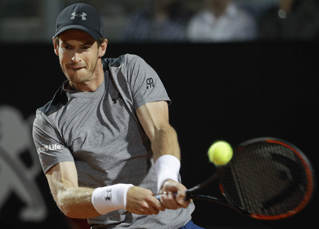 Andy Murray no podrá defender su título en Roma tras caer 6-2, 6-4 con Fabio Fognini. (AP)
