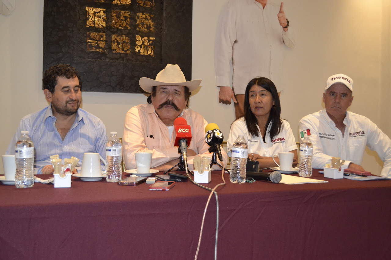 El candidato de Morena a la gubernatura, se reunió hoy con integrantes del Grupo Empresarial Lagunero. (EL SIGLO DE TORREÓN) 