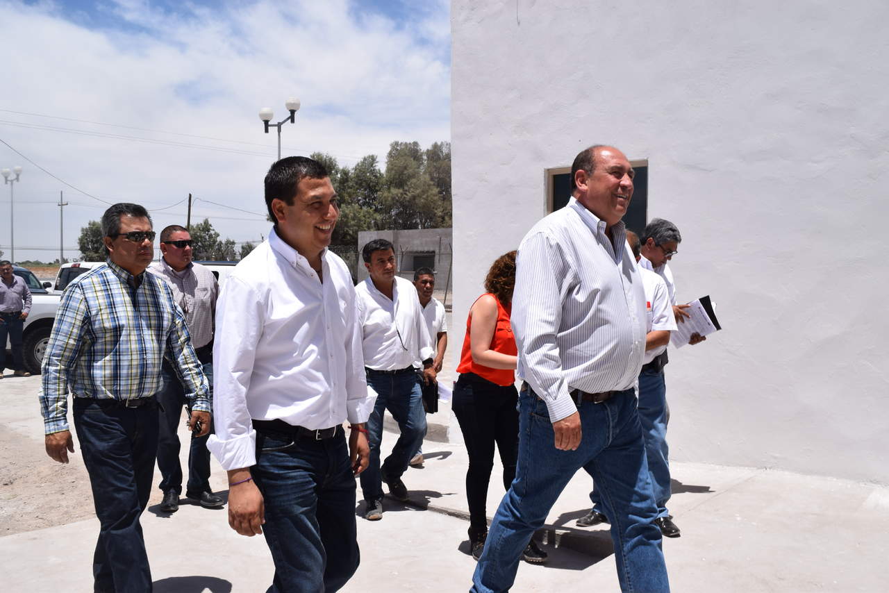 El mandatario estatal visitó ayer San Pedro, donde habló por primera vez sobre la investigación difundida por el diario y agencia Reforma. (MARY VÁZQUEZ)