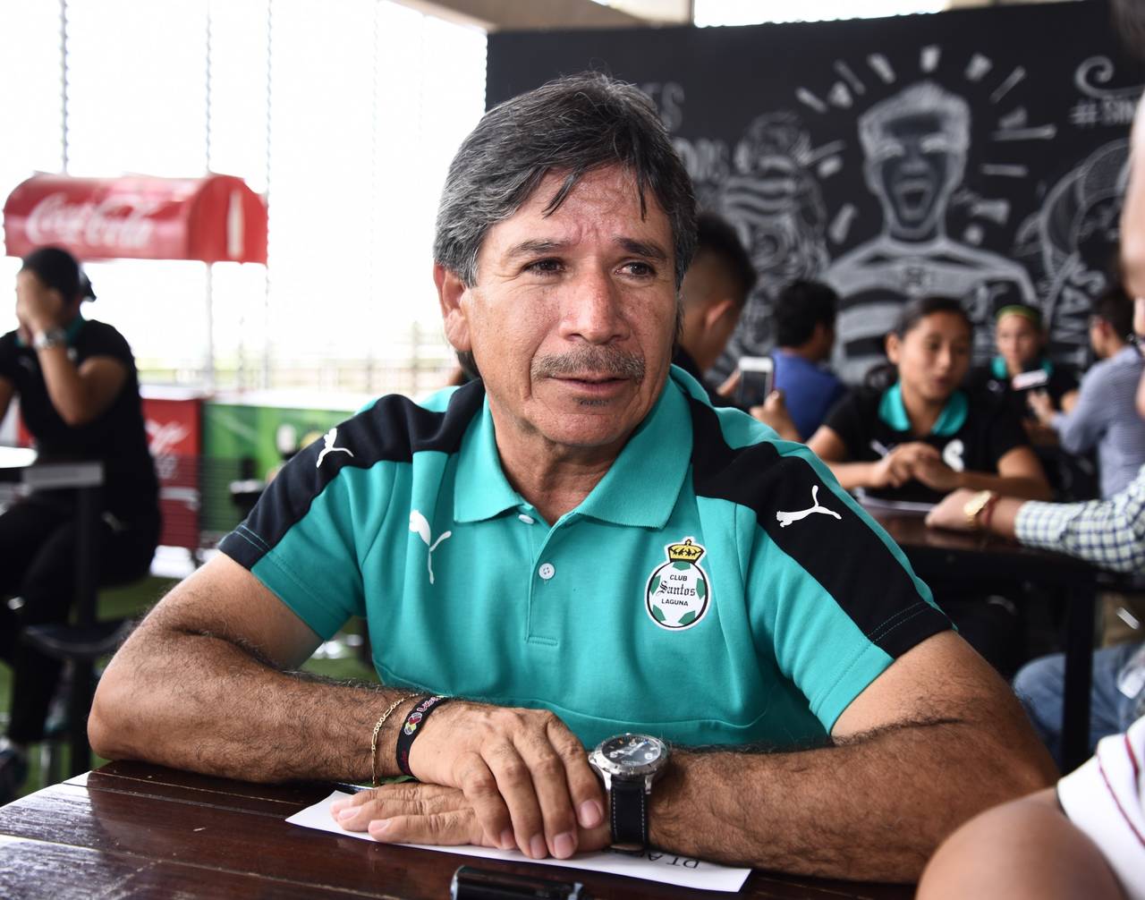 El cuerpo técnico del equipo femenil del Santos Laguna tiene un gran reto en puerta. (Jesús Galindo)