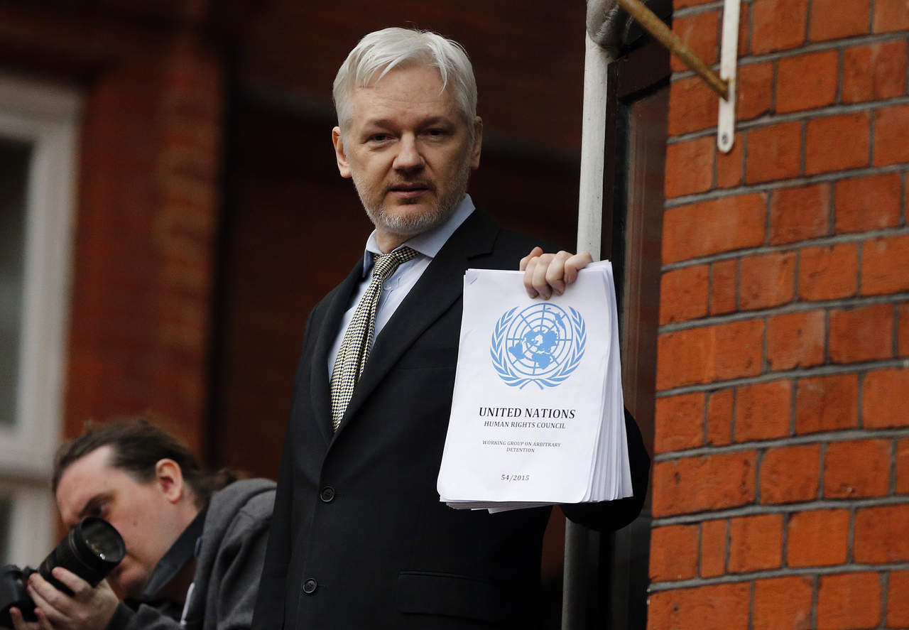 Abogado dice que Assange pedirá asilo en Francia