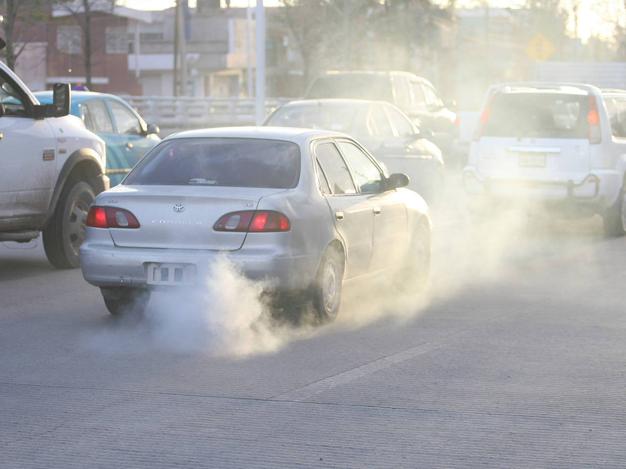 Siete de cada diez autos contaminan 