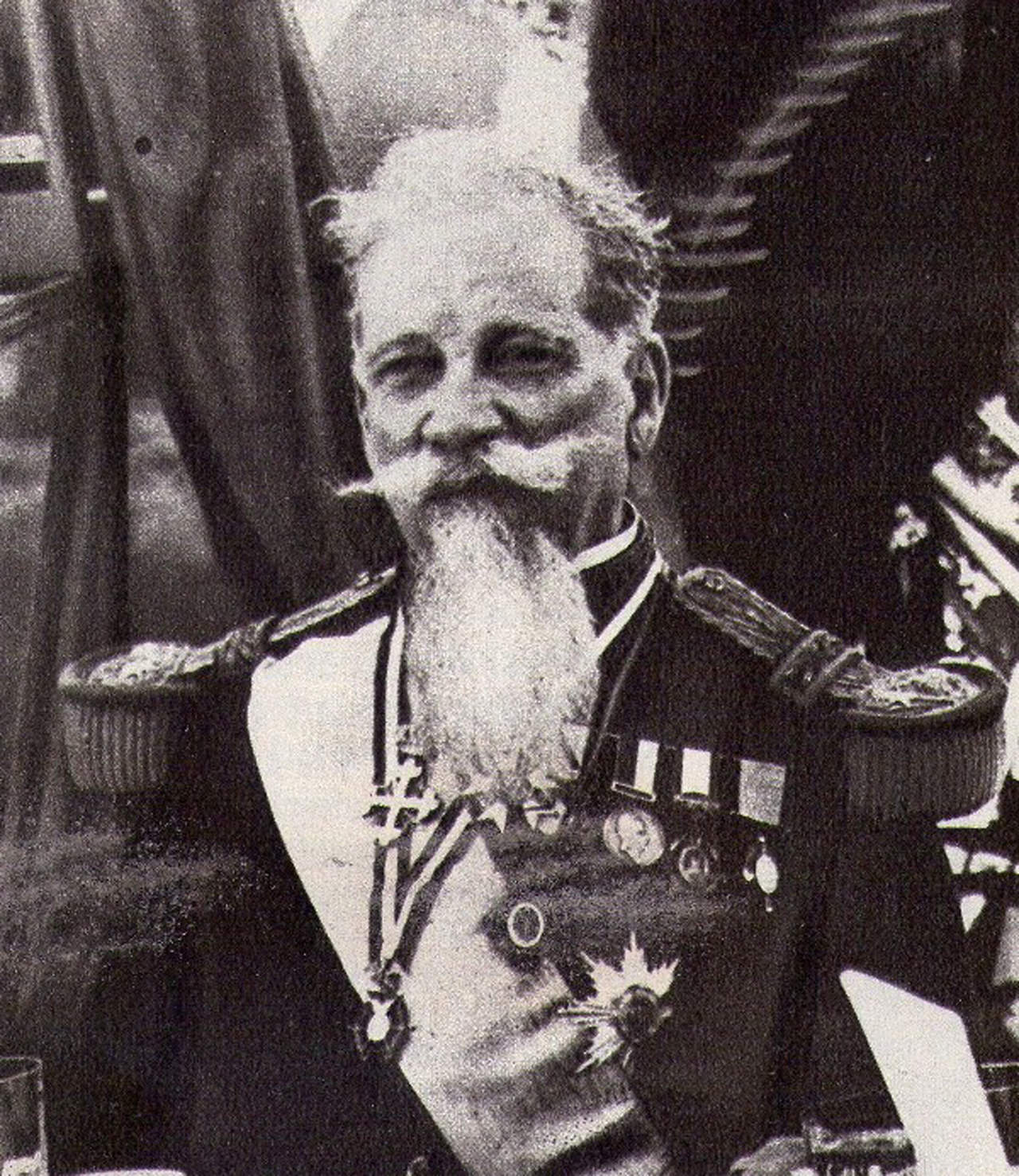 General Bernardo Reyes, a quien Villa conoció en la Penitenciaría de Santiago Tlatelolco (Crónica Ilustrada… Tomo I…).

