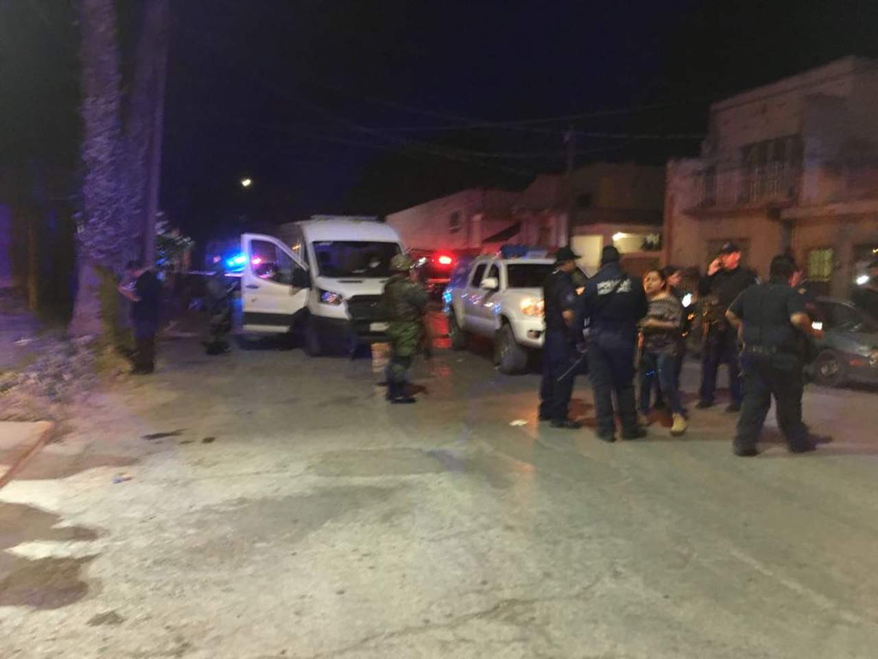 El hallazgo del cadáver se registró alrededor de las 22:15 horas del viernes cinco, sobre la calle Juárez, entre las avenidas Mina e Hidalgo, de la zona Centro de Gómez Palacio. (ARCHIVO) 