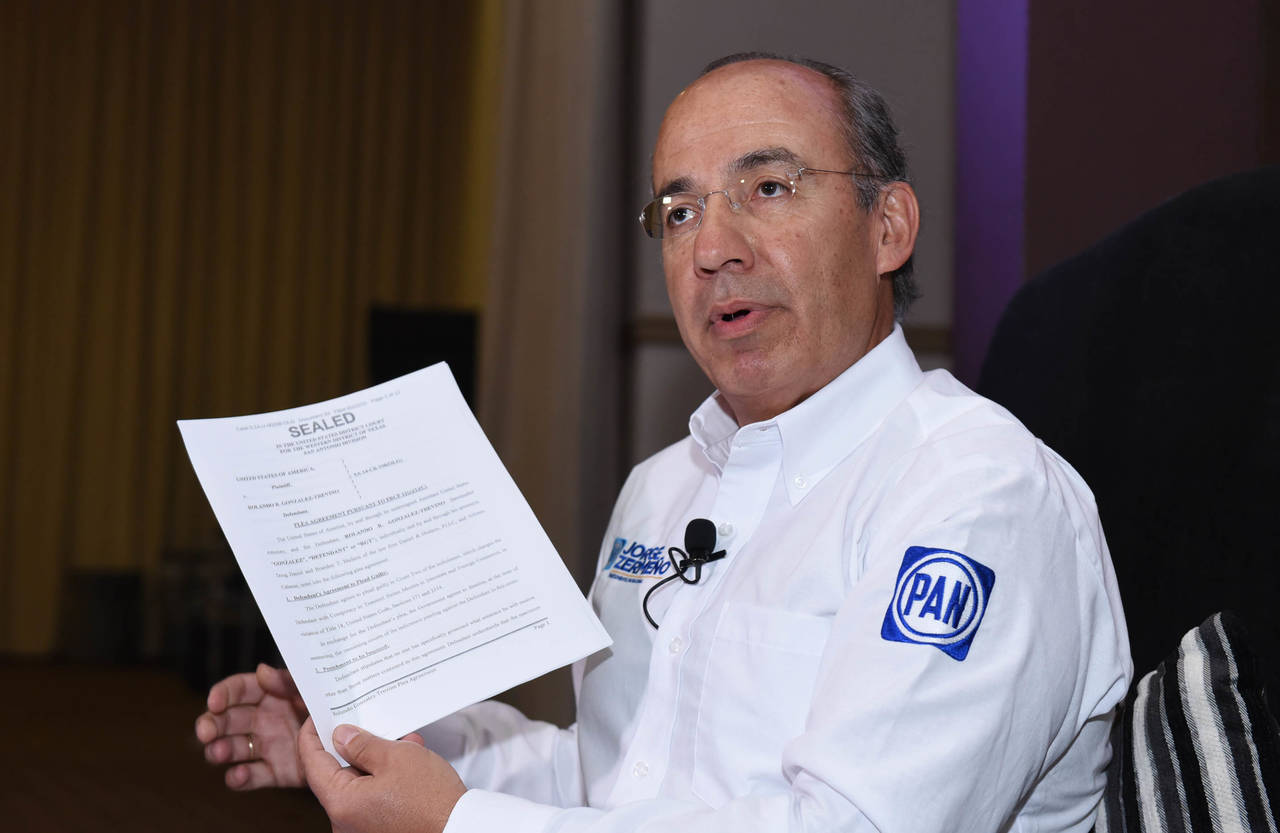 Señala. Felipe Calderón dijo que tarde o temprano, estos delitos de corrupción, saldrán a flote. 