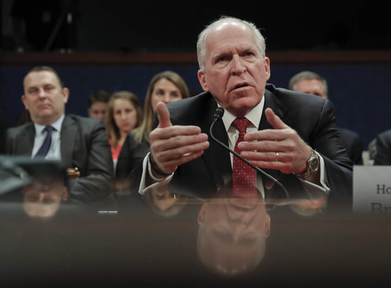 Brennan explicó que él fue uno de los primeros funcionarios de EU en advertir a Moscú sobre sus actividades, y les instó a cejar en su empeño de afectar los comicios. (AP) 
