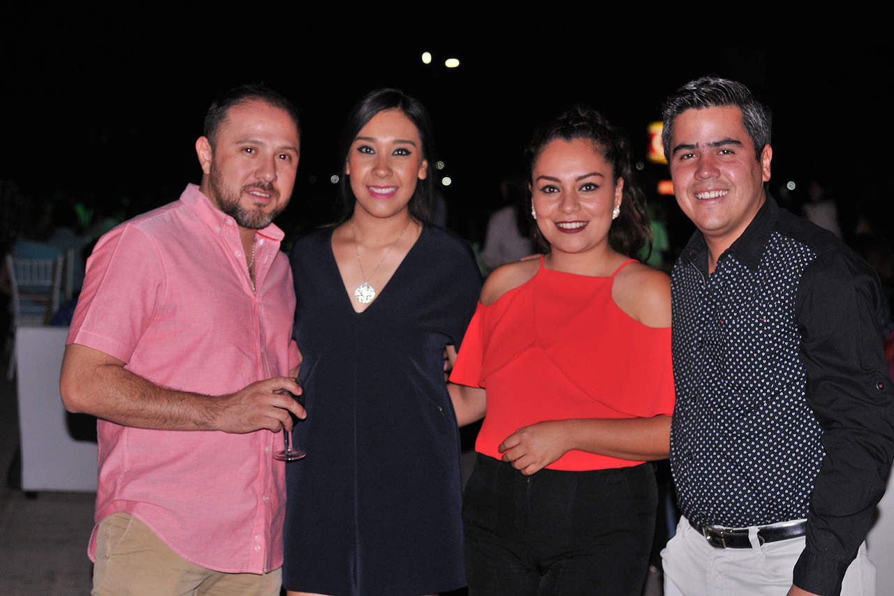 Juanjo, Sofía, Estefany y Jorge Luis