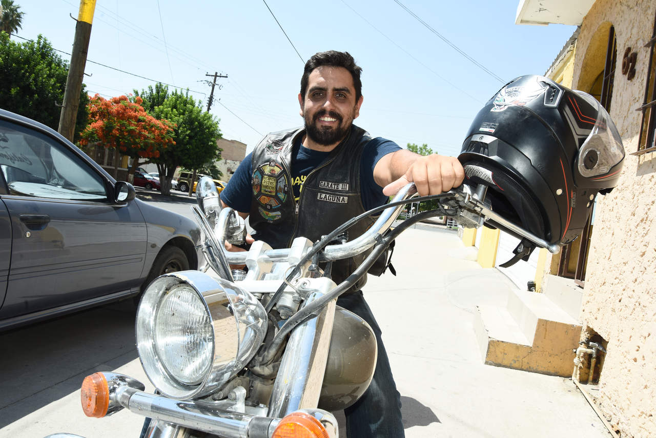 Fue el propio Daniel Castillo, mejor conocido como “Ghost” en el ambiente de los motociclistas, quien le entregó ese nombramiento a Gárate, nacido en Guerrero pero avecindado desde hace varios años en La Laguna. (EL SIGLO DE TORREÓN)