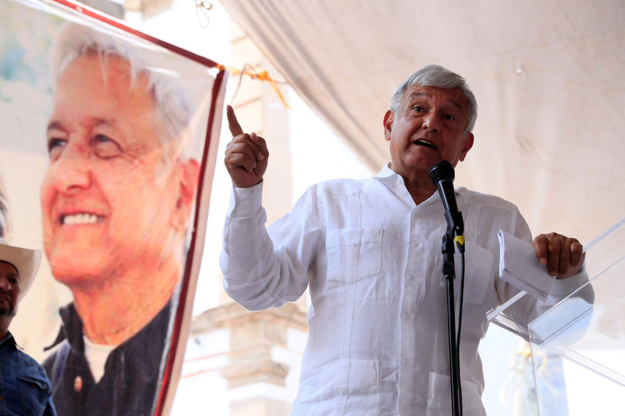 'Está mintiendo, yo no tengo operador político, yo no tengo recaudador. No soy corrupto', afirmó López Obrador. (ARCHIVO)
