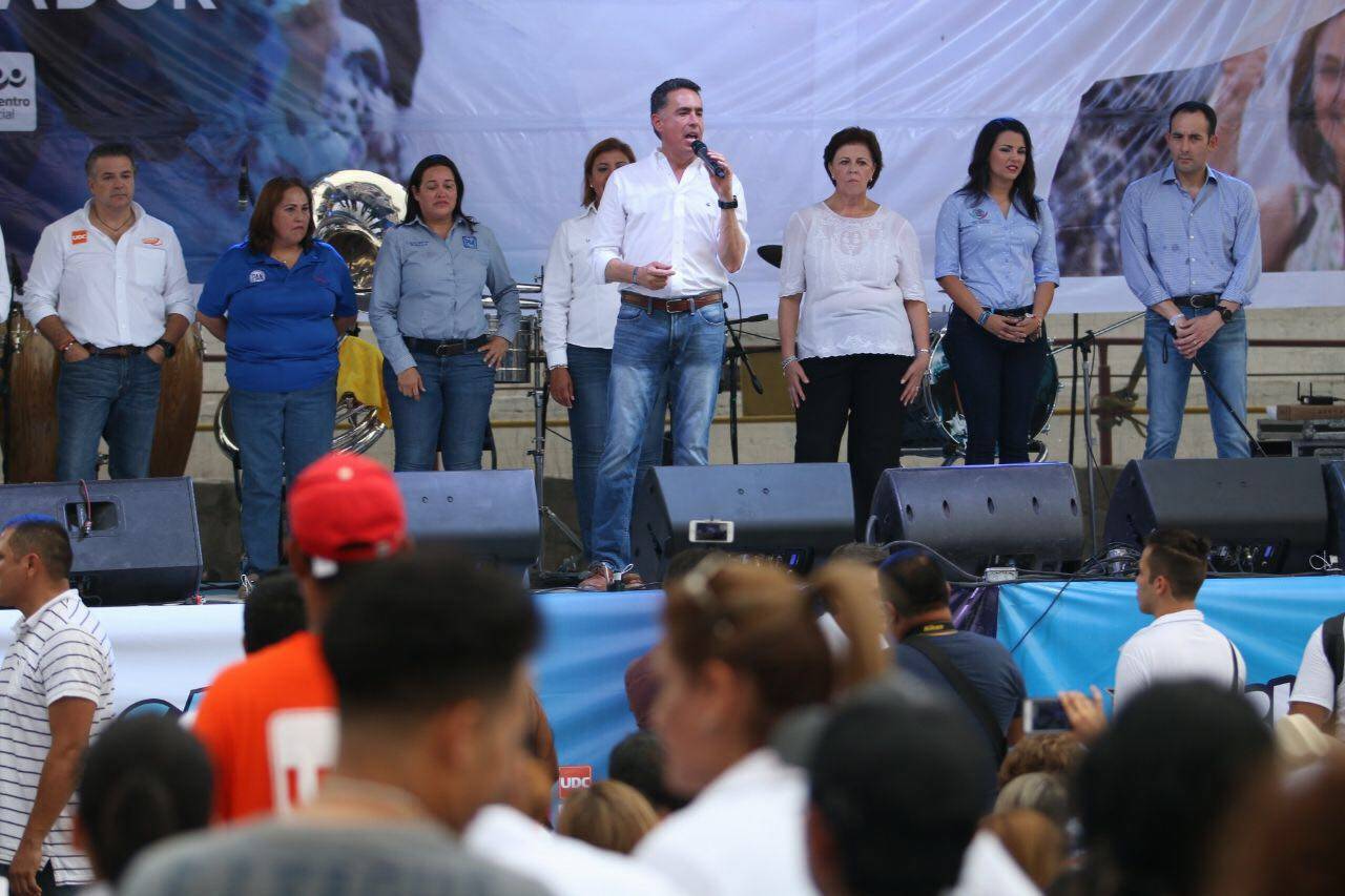 Vislumbra. Al cierre de su campaña en Piedras Negras, Guillermo Anaya anunció que faltan escasos días para la alternancia. (ESPECIAL)