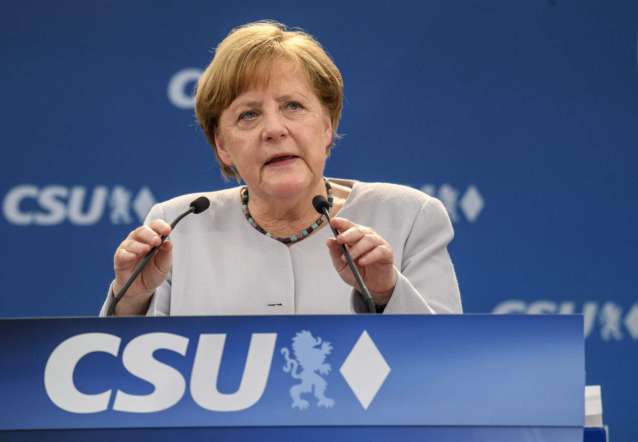 Llama Merkel a UE a mantener unidad