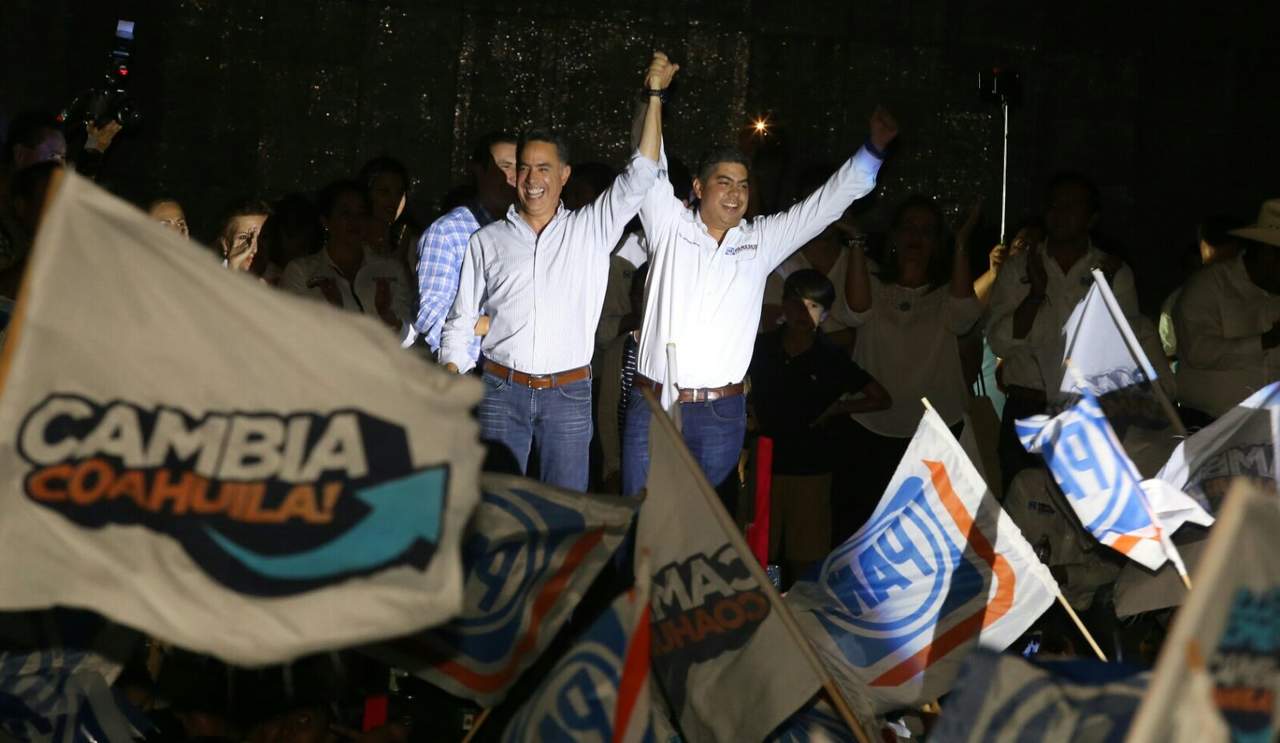 El candidato panista concluyó su campaña en Monclova. (EL SIGLO DE TORREÓN)