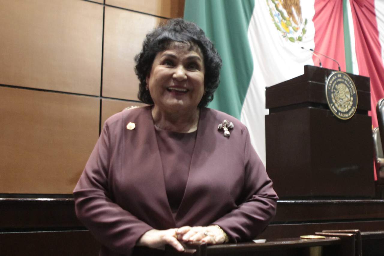 En su cuenta de Twitter, la también actriz compartió un video en el que se hace un recuento de las acusaciones de las que ha sido objeto la ex alcaldesa de Texcoco. (ARCHIVO)