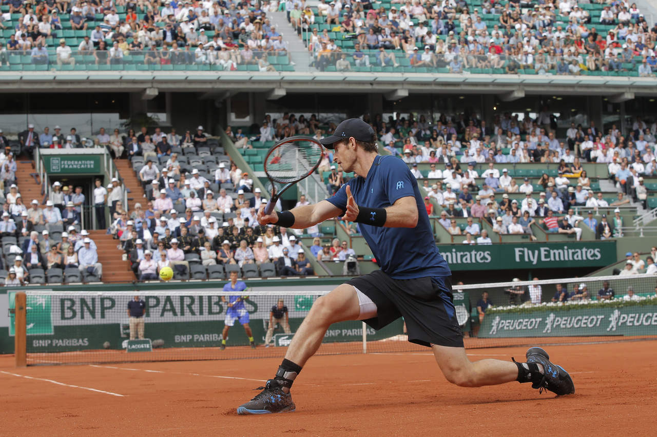 Andy Murray derrotó  6-4, 4-6, 6-2 y 6-0 al ruso Andrey Kuznetsov en la primera ronda de Roland Garros. (AP)