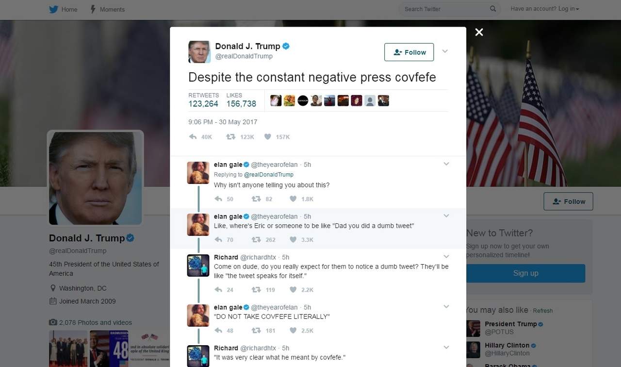 Fue el propio Trump quien empleó esa palabra inexistente, 'covfefe', en un tuit aparentemente incompleto enviado poco después de la medianoche del martes y que desató numerosas burlas en la red. (AP)