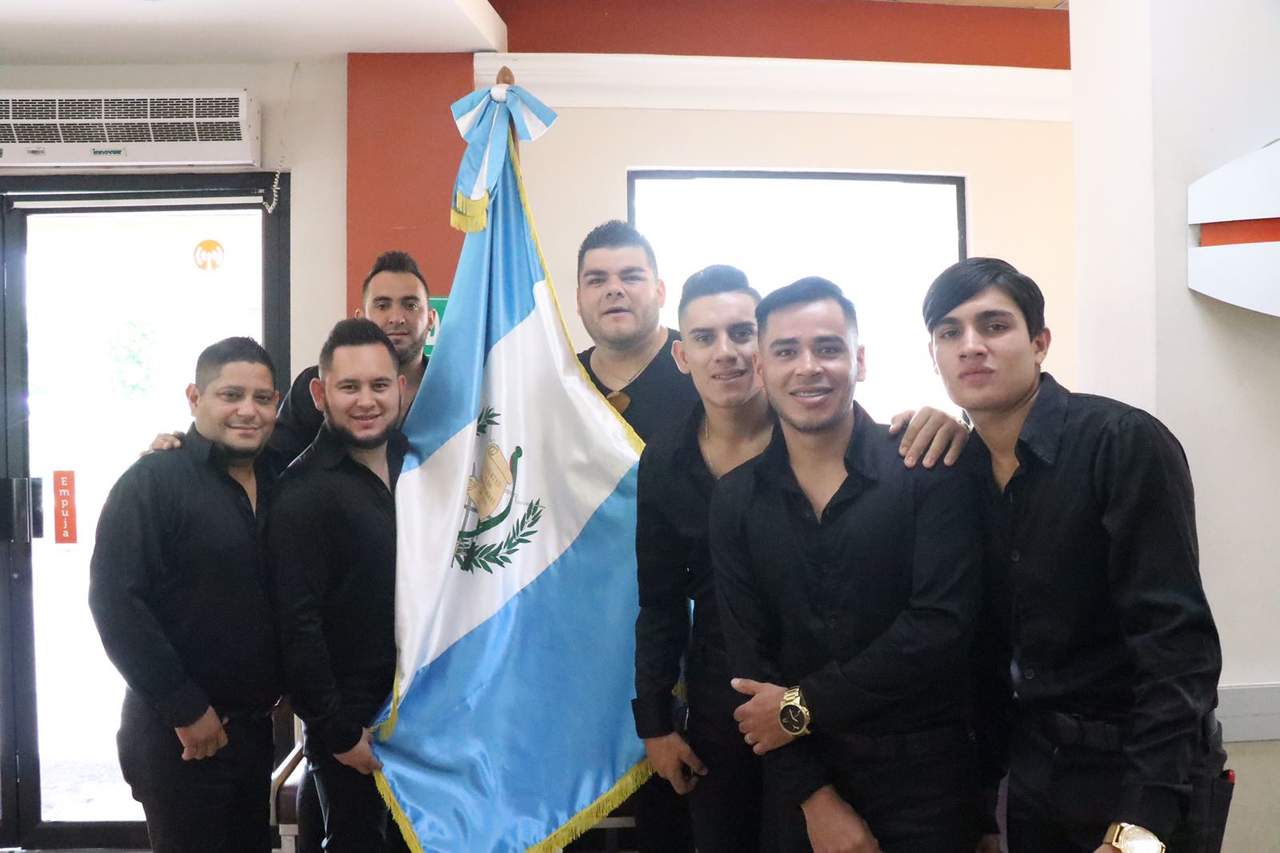 La Bandononona está feliz y da las gracias al público guatemalteco por el recibimiento tan caluroso así como a los medios de comunicación que lo han apoyado. (ESPECIAL) 