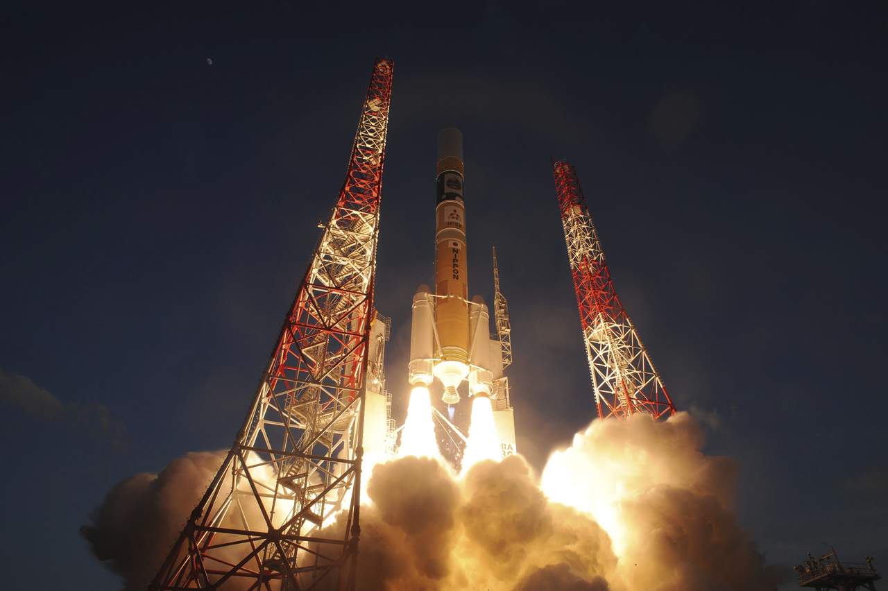 El lanzamiento y el vuelo del vehículo espacial 'procedieron como estaba planeado y la separación del satélite se confirmó 28 minutos y 21 segundos después de la hora de lanzamiento', informó la JAXA en un comunicado. (ARCHIVO)