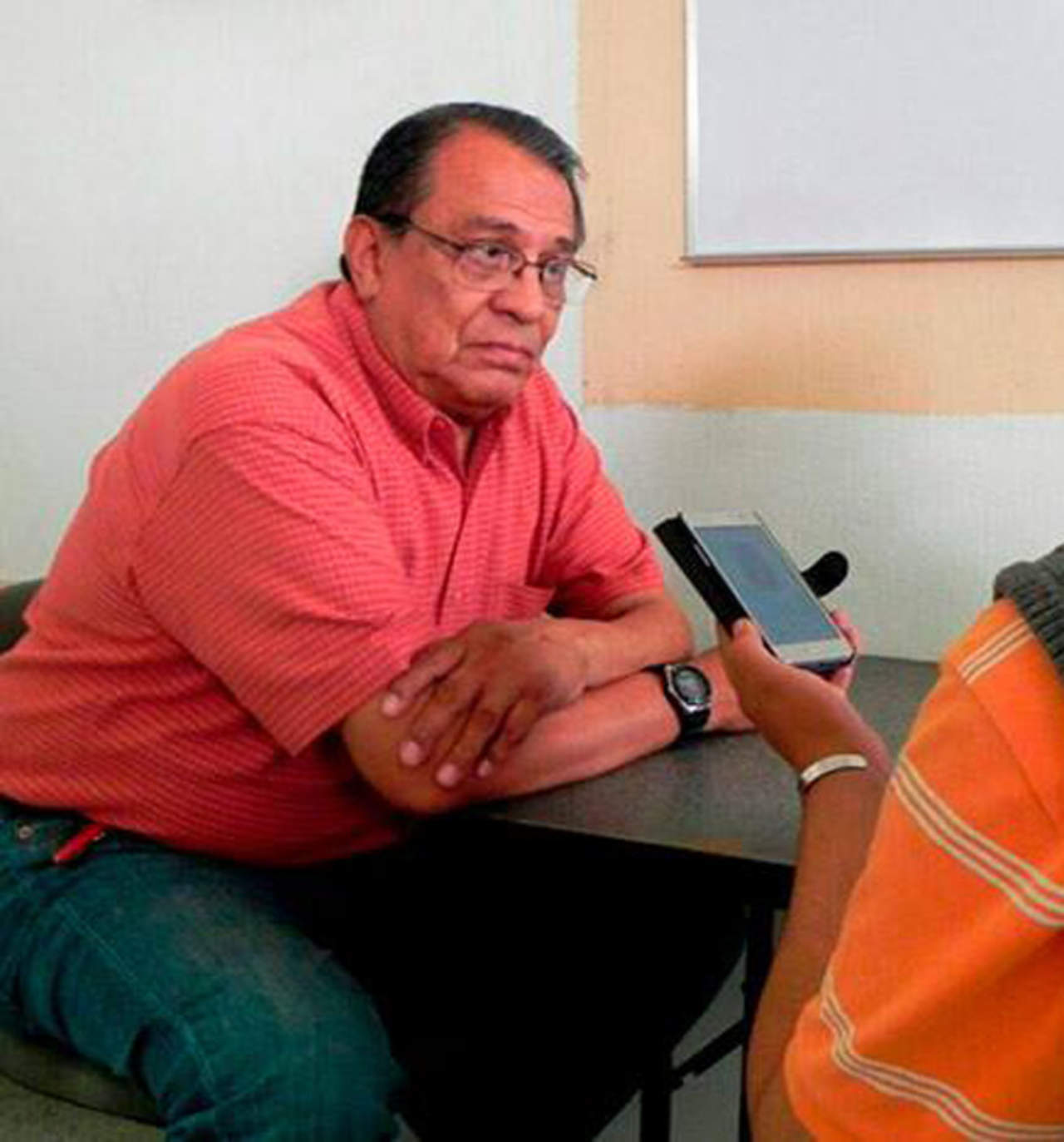 El reportero Maximino Rodríguez Palacios fue asesinado el pasado 14 de abril en el estacionamiento de una plaza comercial, donde había acudido a realizar compras en compañía de su esposa. (ARCHIVO)


