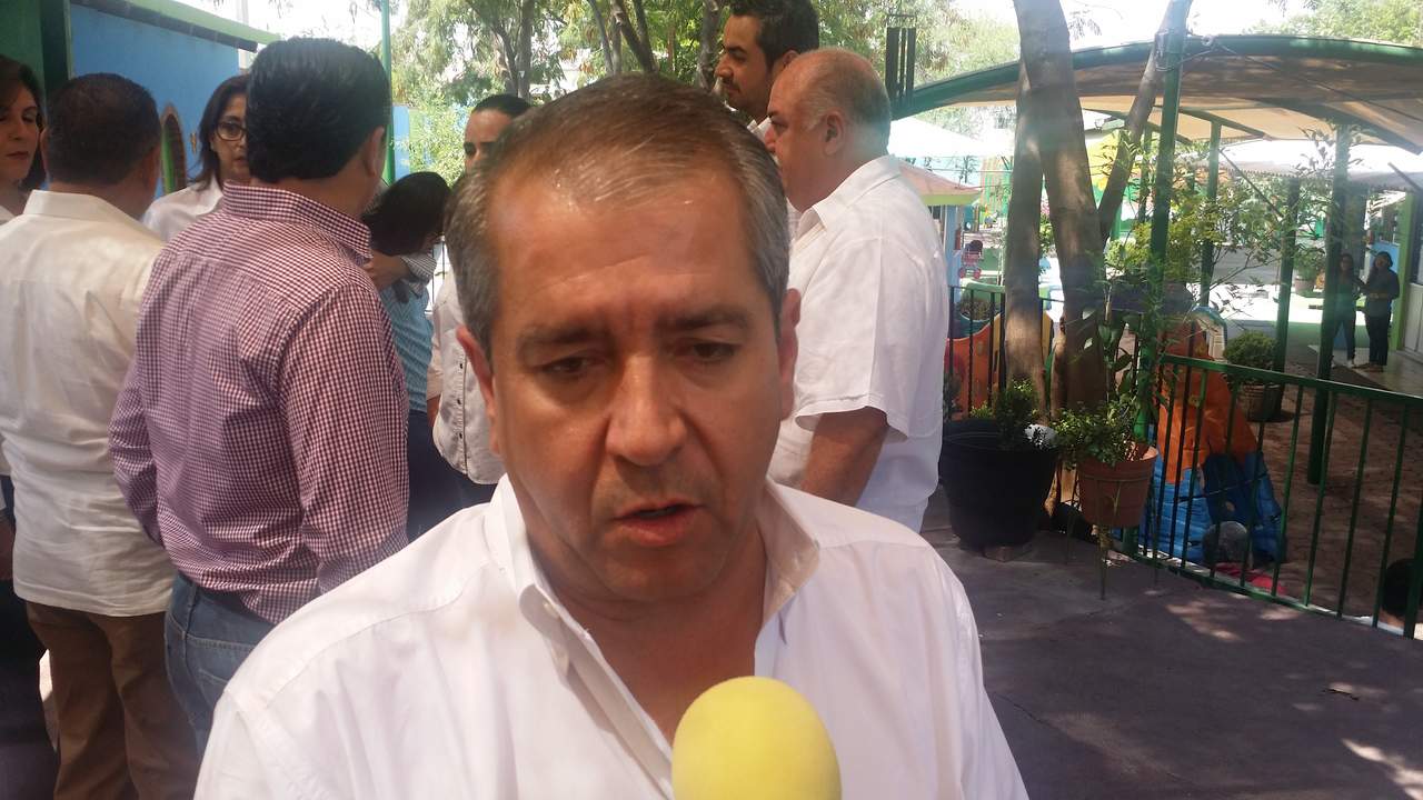 Pablo González dijo que desde la madrugada los teléfonos de la estructura del PRI fueron bloqueados.