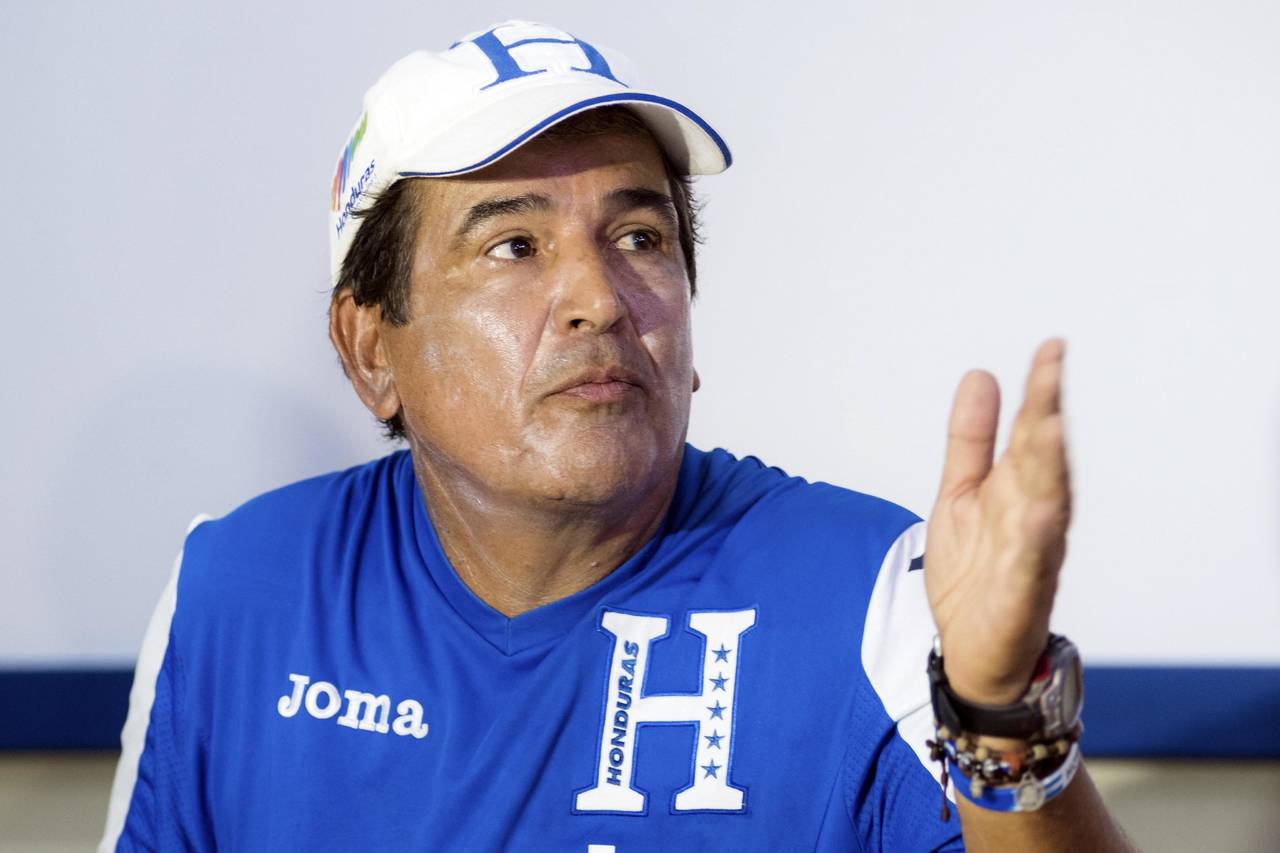 El entrenador de la selección de Honduras, Jorge Luis Pinto. México es súper favorito: Pinto