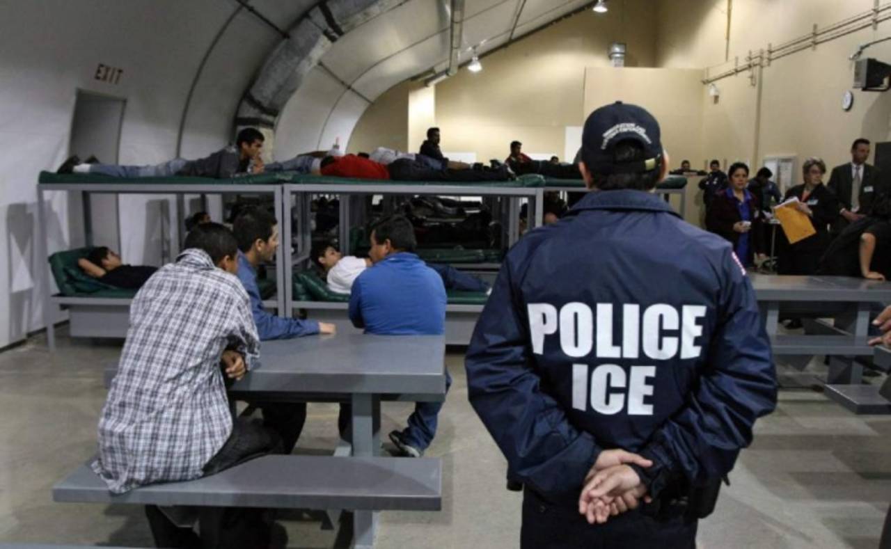 Objetivo. Los migrantes con órdenes de deportación pendientes son el nuevo objetivo de las políticas de Trump. 