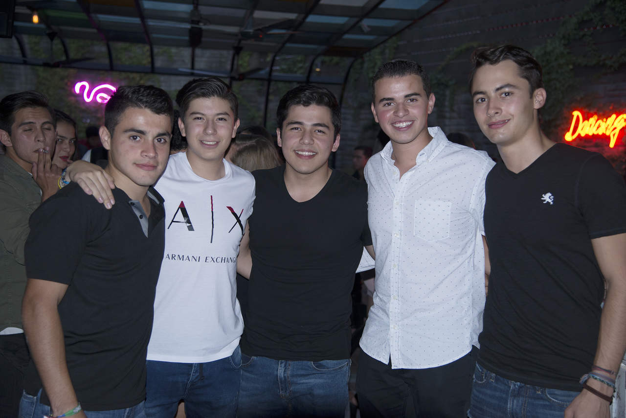 Ernesto, Luis, Mauricio, Flavio y Jerry