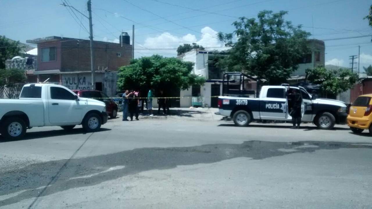 Al lugar arribaron elementos de la Policía Investigadora, Fuerza Coahuila y Policía Municipal. (EL SIGLO DE TORREÓN) 
