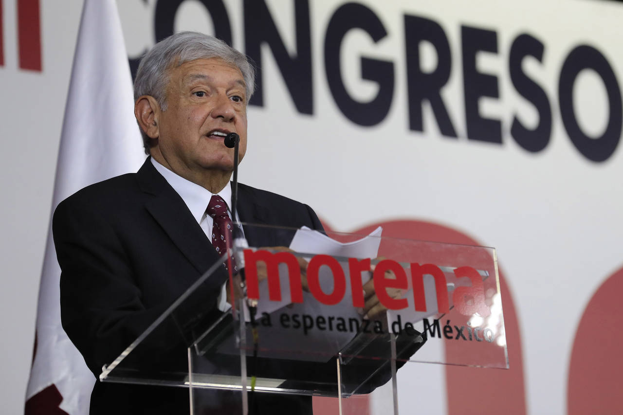 Anuncio. Andrés Manuel López Obrador, dirigente de Morena, pidió avalar alianzas sólo con el PT.