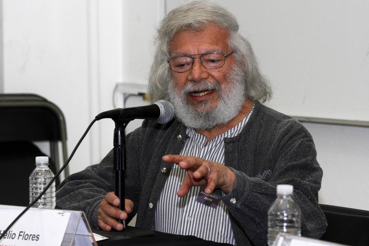 Inquieto. Helioflores es un monero preocupado no sólo por variar en su discurso, sino en las técnicas y estilos que utiliza en su trazo. 