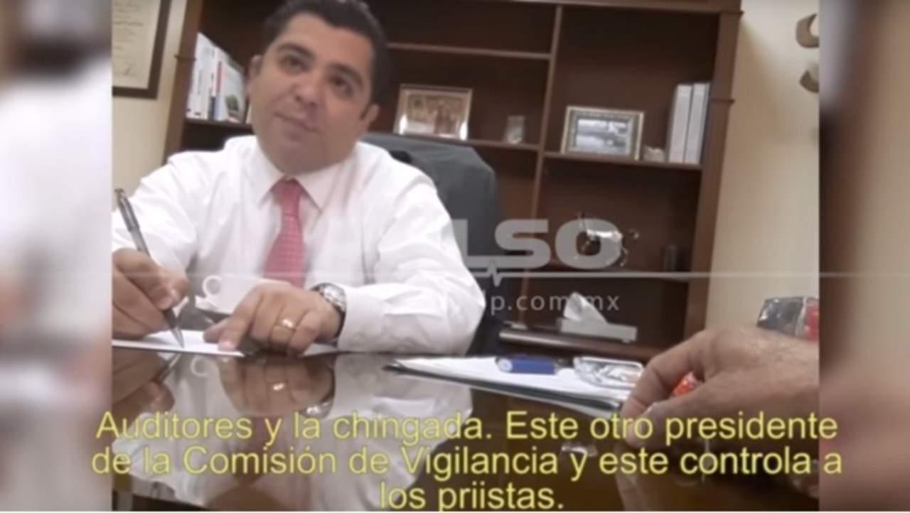 Flores admitió la autenticidad del video, pero aseguró que fue editado y no muestra el contexto de una conversación que tuvo en privado con el alcalde de Ébano, Crispín Ordaz Trujillo. (ESPECIAL)
