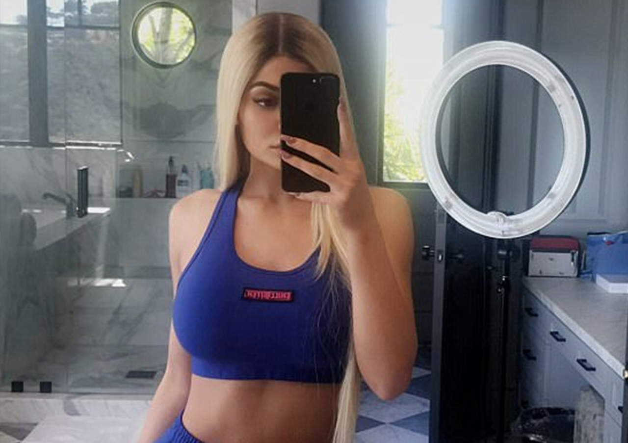 Kylie Jenner luce radiante en Snapchat
