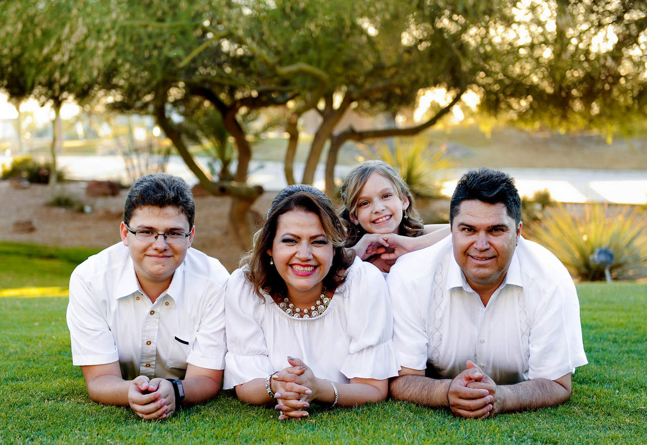 Antonio Franco y Elsa Ortega con sus hijos: Luis Antonio e Isabella Franco Ortega.