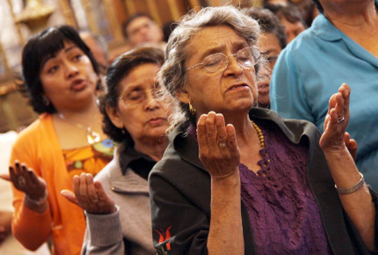 Creencia. México es considerado el país más católico del mundo, aún así ekl 57.1 % ha abandonado su religión. 
