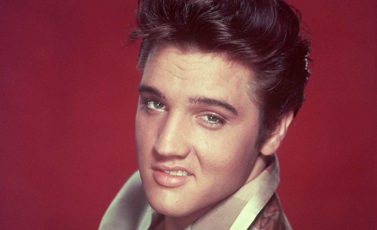 Según los rumores, Elvis Presley podría continuar con vida