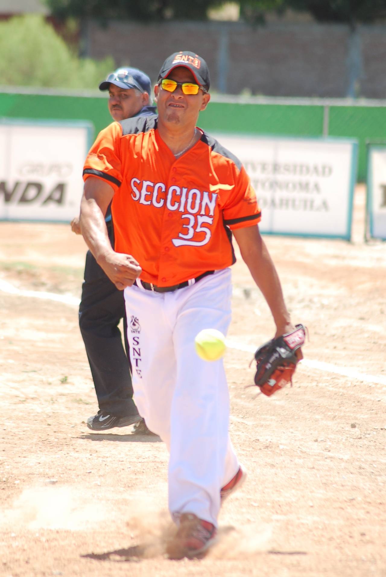 Manuel Agüero tuvo una gran salida en la victoria de la secundaria Ricardo Flores Magón 2-1 sobre la secundaria 9 de la colonia Jacarandas. 