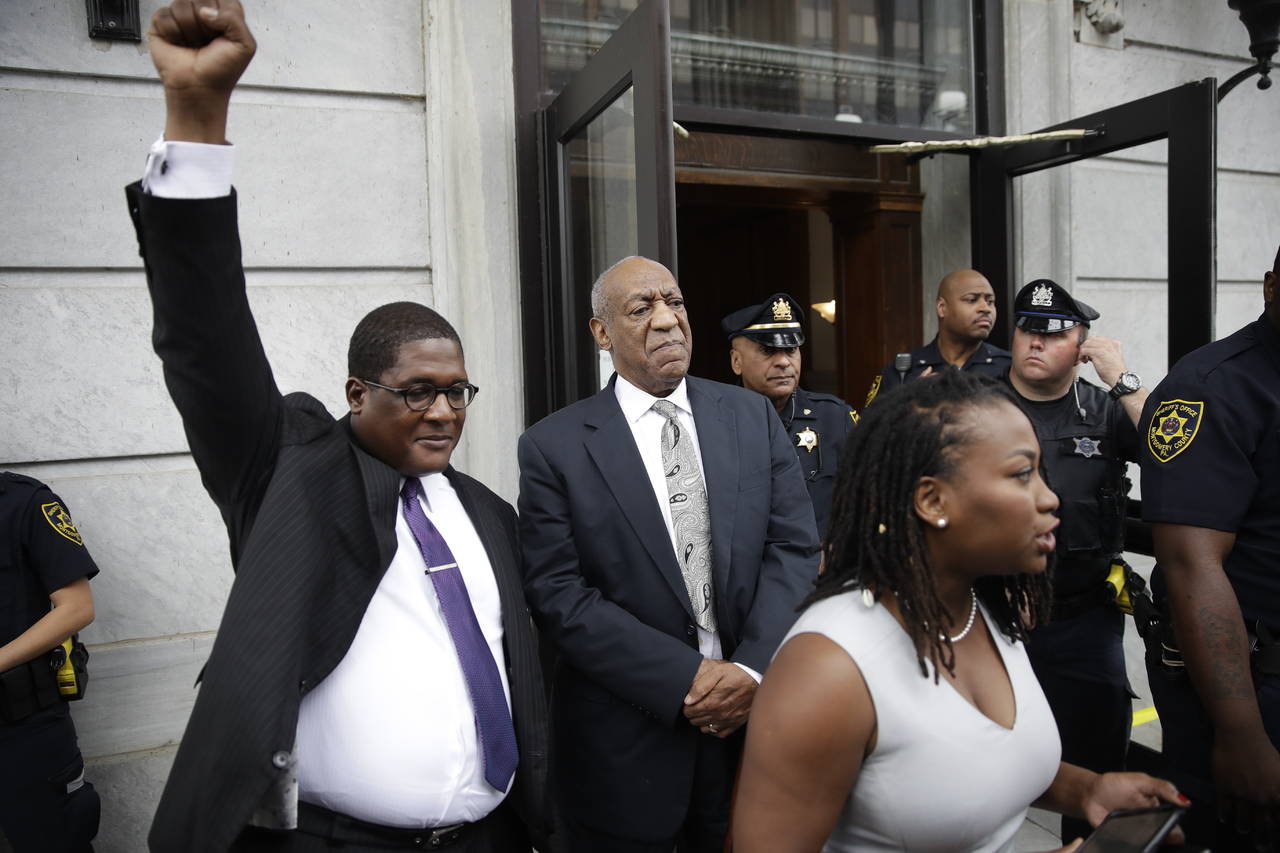 Juez anula el juicio del actor Bill Cosby