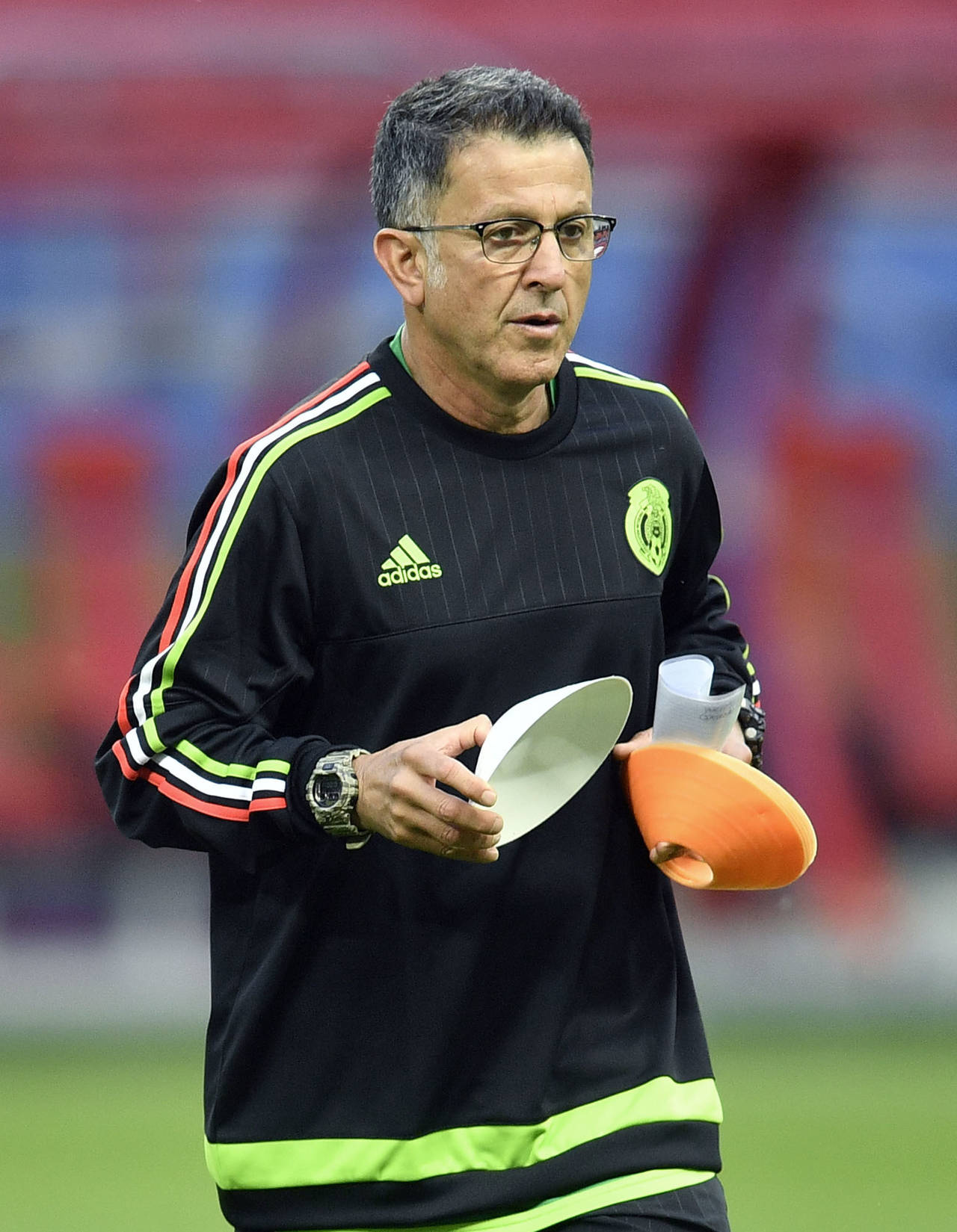 El técnico de México consideró que el enfrentar a rivales de este nivel le permitirá a su equipo conocer sus alcances. (AP)