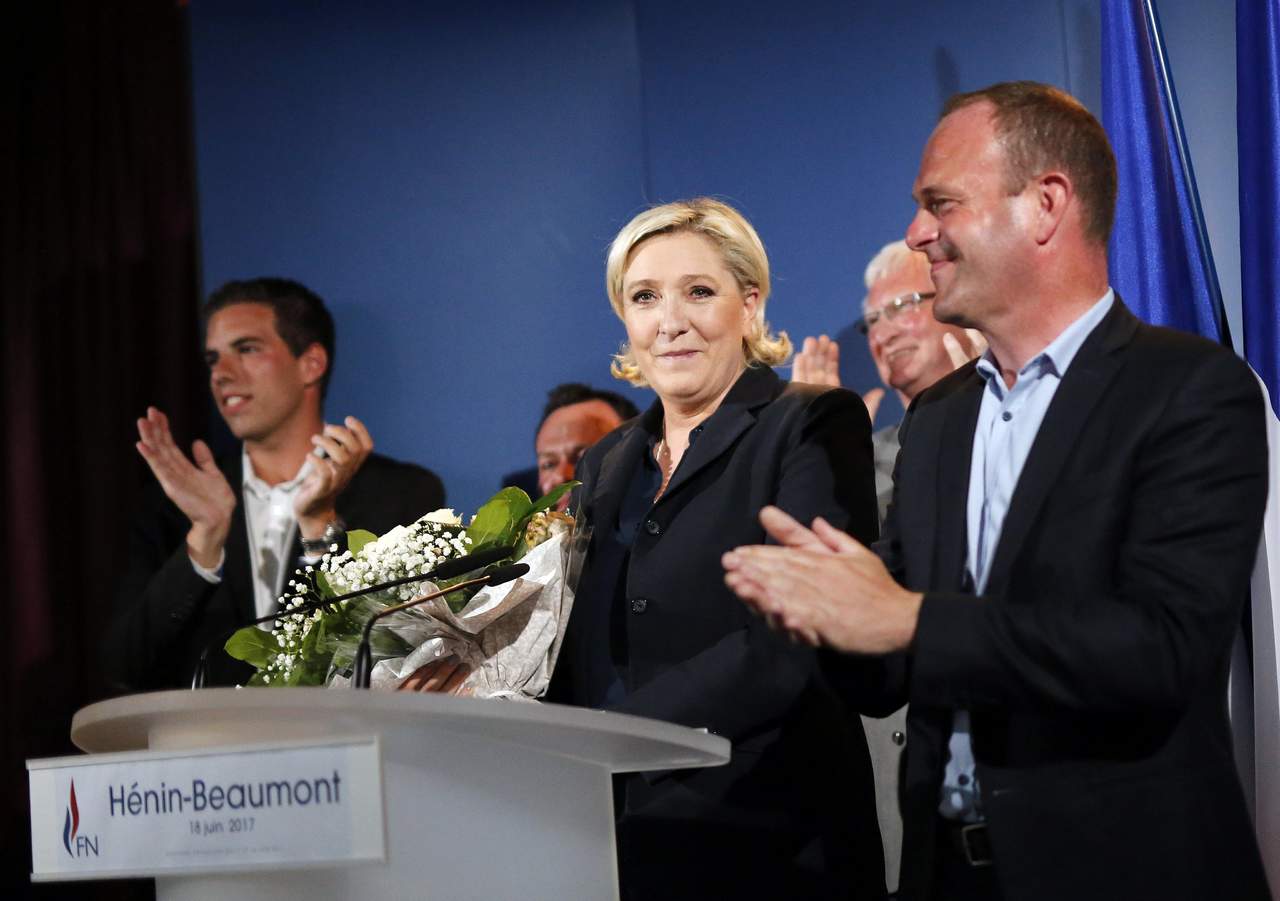 Le Pen se impuso, en la segunda vuelta de los comicios celebrada este día, a Anne Roquet, candidata del movimiento político del presidente Emmanuel Macron, La República en Marcha (REM, por sus siglas en francés). (EFE)