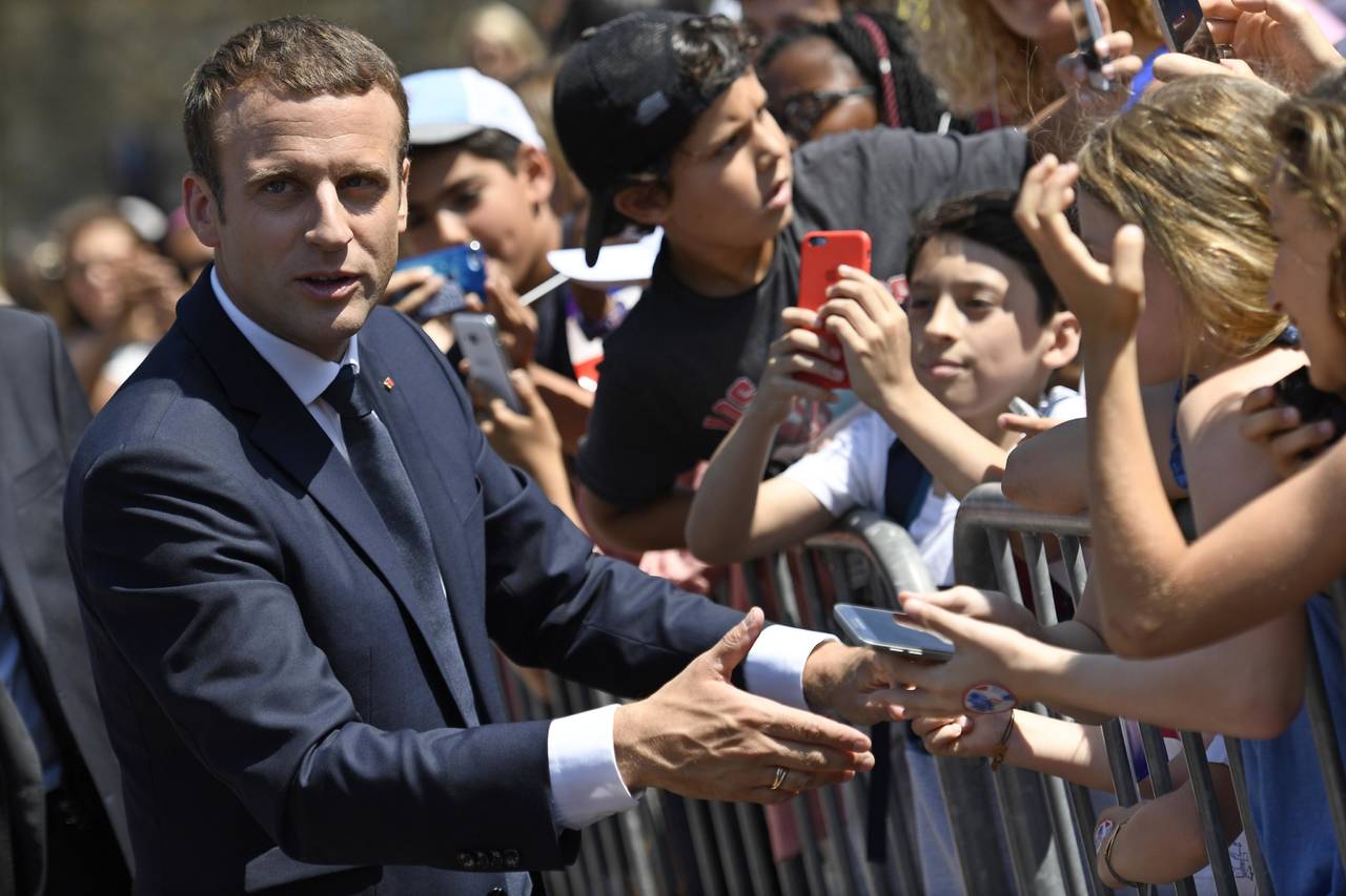 Pone Francia destino en manos de Macron