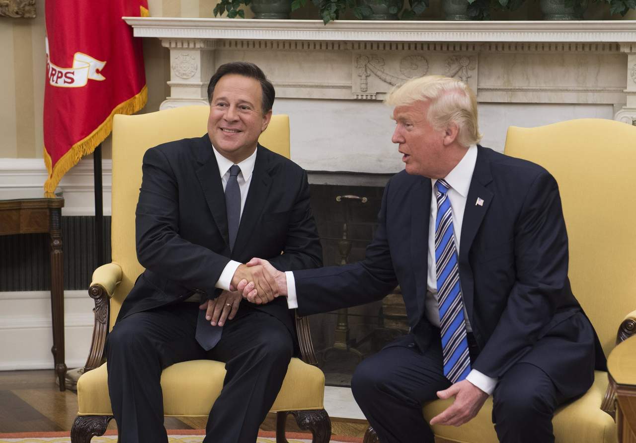 Recibe Trump a presidente de Panamá en la Casa Blanca
